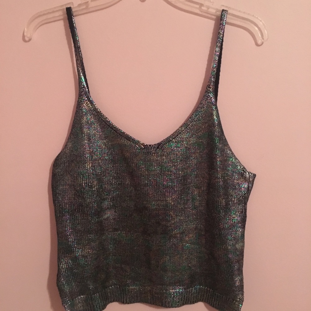 Metallic colored tank